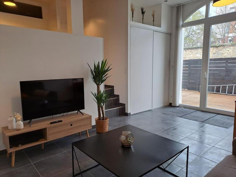 Bel Appartement Grande Terrasse Avec Parking A Dijon Exterior foto